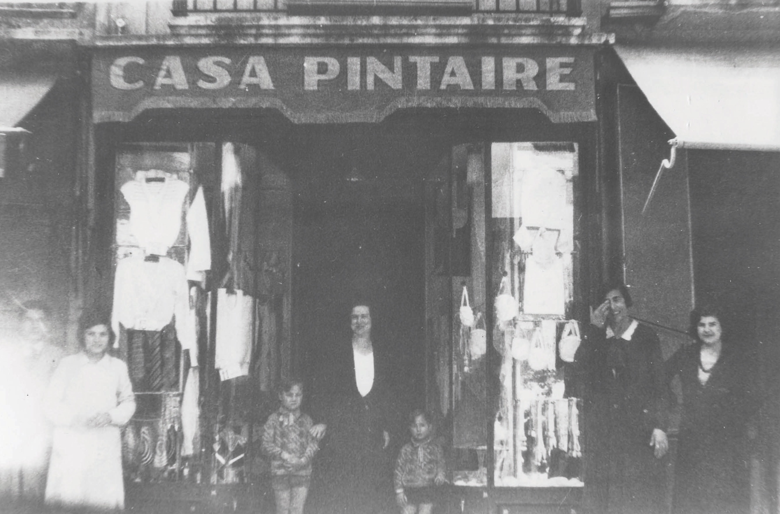 La primera tienda de ropa Barbany abre sus puertas en 1895 en Granollers.